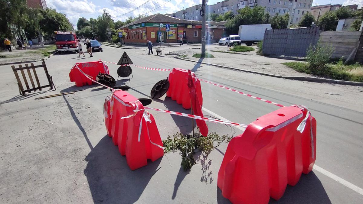 Чому багатомільйонна бердичівська вулиця вдруге пішла під землю