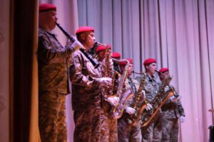 Оркестр бердичівської артбригади знімає кліп на світовий хіт