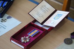 У Бердичеві родинам полеглих захисників вручили державні нагороди