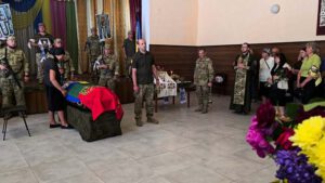 У Семенівській громаді попрощалися із Захисником Олександром Білоцьким