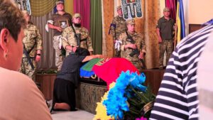 У Семенівській громаді попрощалися із Захисником Олександром Білоцьким