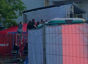 Паркан не завадив бердичів’янам побувати на концерті