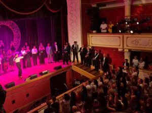 Аншлаг в Бердичівському театрі – шоу «Berdway Live» підкорило глядачів масштабністю та видовищністю