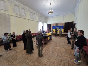 Вирвався з окупації і загинув за Україну – в Бердичеві провели в останню путь 48-річного Ігоря Чернявського