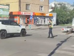 ДТП у Бердичеві: після удару скутер відлетів на тротуар