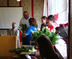 Професійне свято тих, хто рятує життя: медиків Семенівської громади привітали зі святом