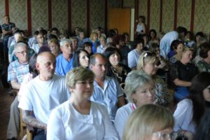 Професійне свято тих, хто рятує життя: медиків Семенівської громади привітали зі святом
