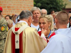 Ватикан разом із Україною: посланець Папи передав слова підтримки тисячам прочан у Бердичеві
