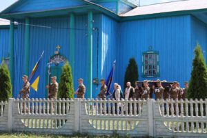 У Бердичівському районі в останню земну дорогу провели воїна Андрія Соболя