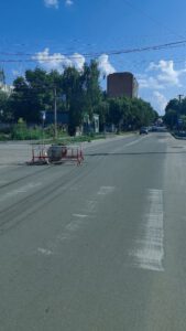 Новий асфальт пішов під землю: на вулиці Шевченка у Бердичеві утворилося провалля!